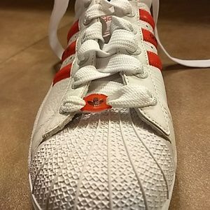 New adidas shoes w tag